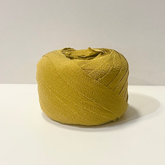 辛子色の無地・縮緬(Y02508001)