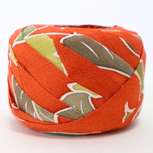 Kyoto scarlet with plant pattern/crepe (Y02306013)