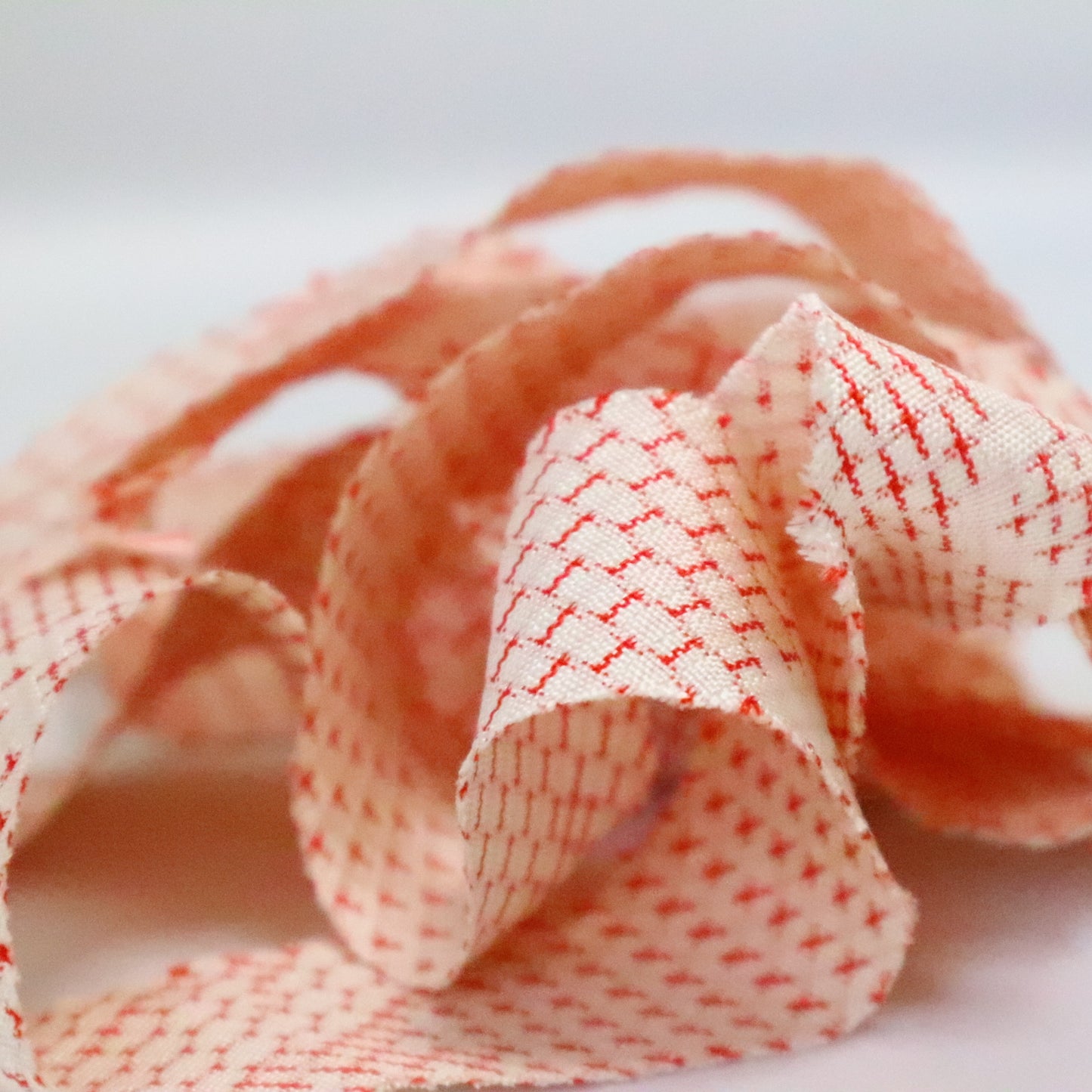 Red peony pattern, kasuri pattern, pongee on white background (Y02308021)