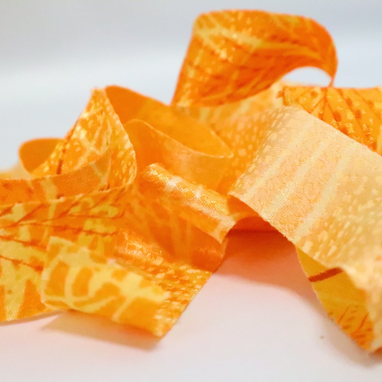 Tangerine color, thin pattern, synthetic fiber (Y02308022)