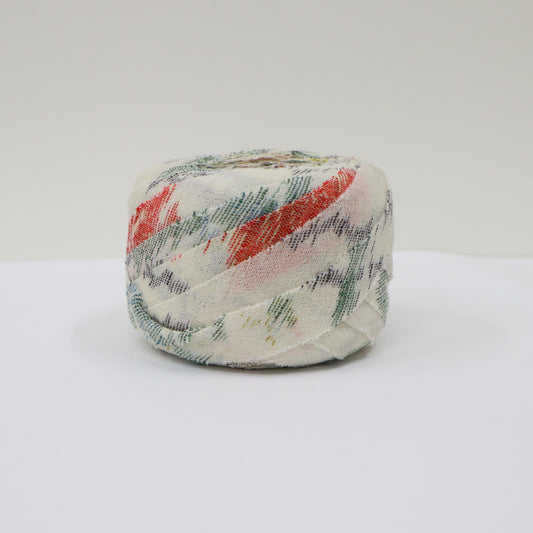 White wool red yellow green blue (Y02405014)