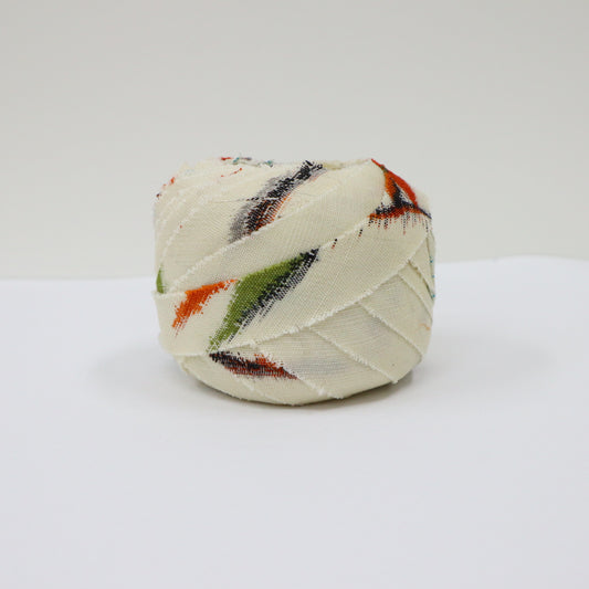 White wool orange red black yellow green (Y02305008)