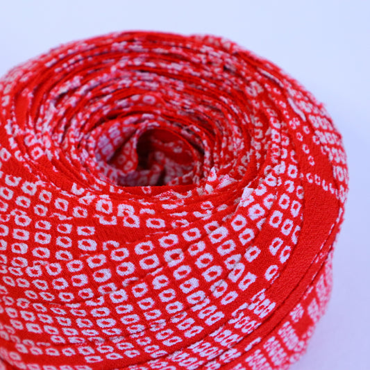 Red tie-dyed children's kimono (Y02507001②)