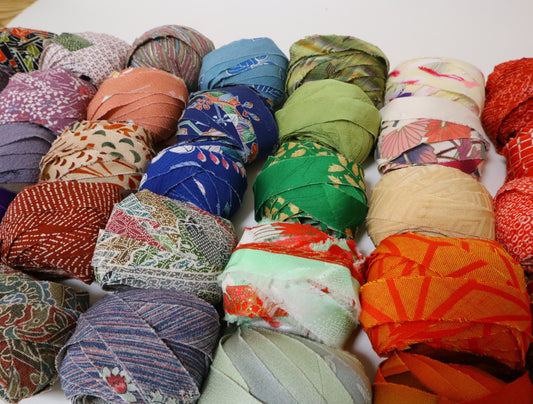 kimonoyarnお年玉BOXランダム(10m10種)(ロゴ入り組紐ディスク付きキットプレゼント)34%OFF