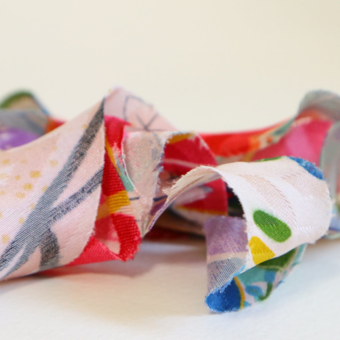 Children's kimono with colorful floral pattern on a white background (Y02507005)