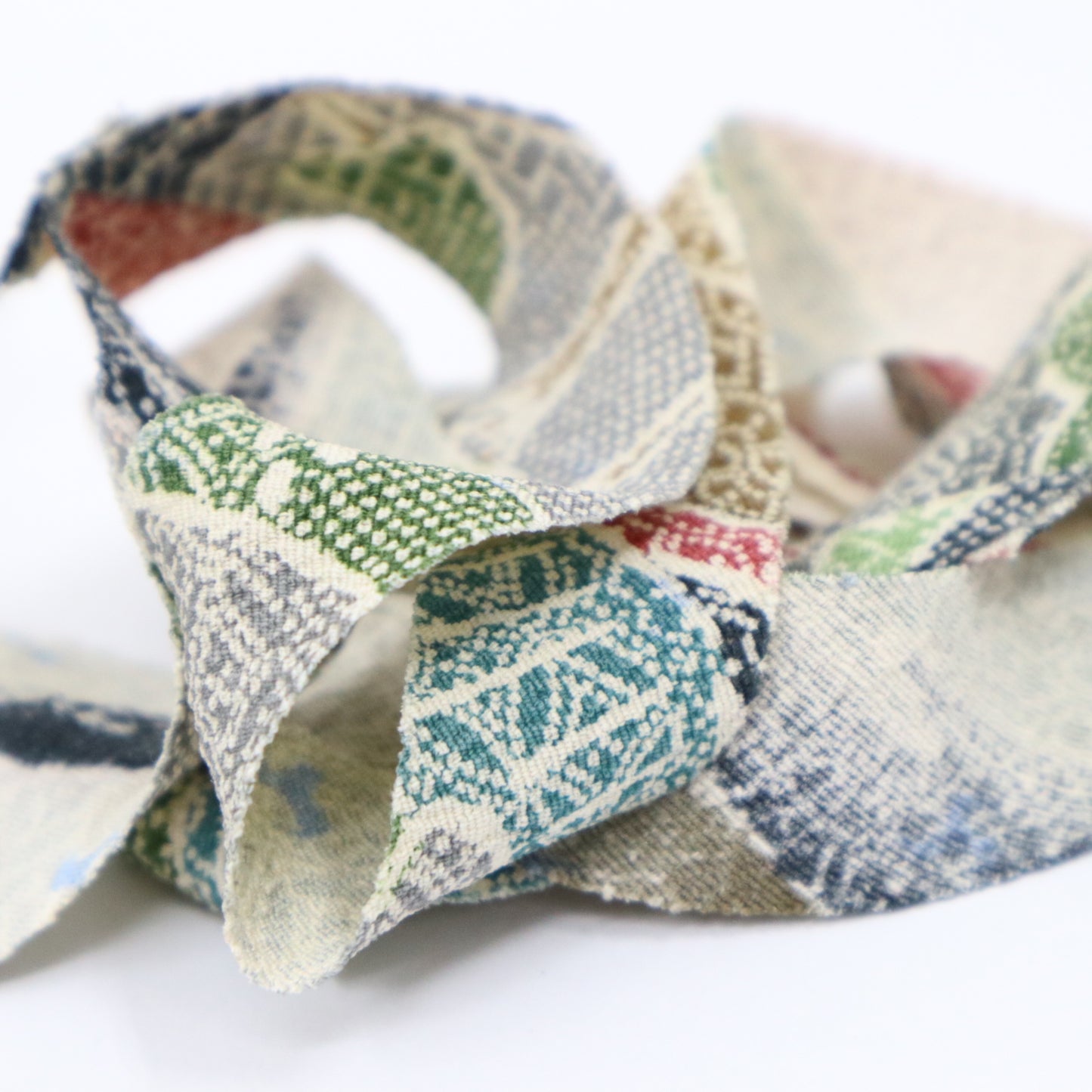 Chirimen fan pattern (Y02408005)