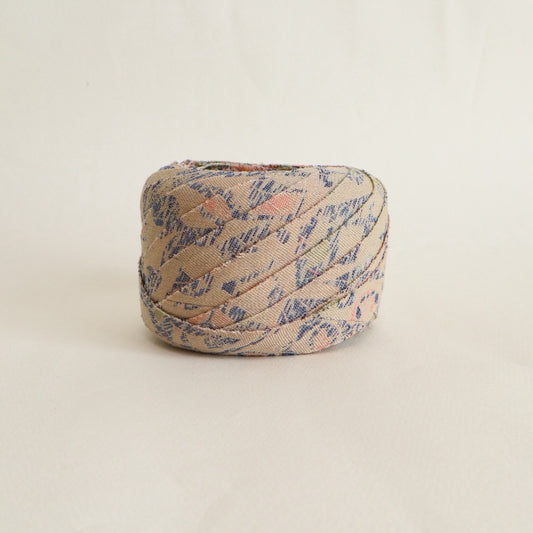 ベージュに紺とピンクの抽象柄・ウール(Y02601005)