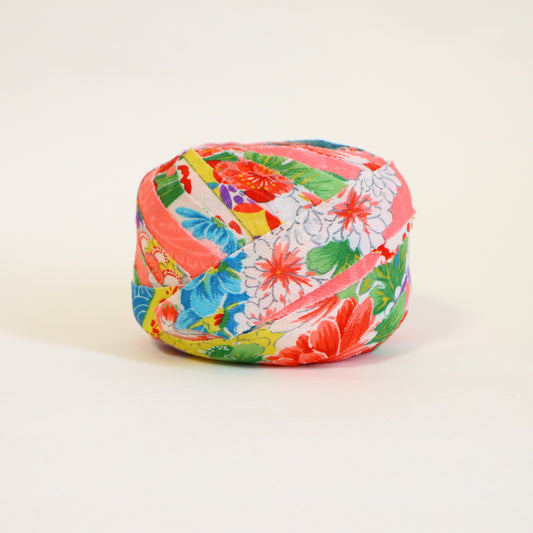 Pink children's kimono with colorful floral pattern (Y02507005)