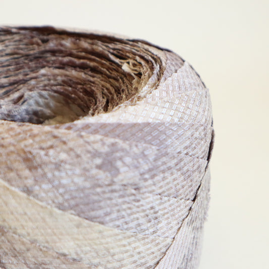 光沢のある灰色と灰藤色の斑柄・交織(Y02509001)