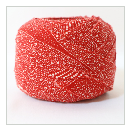 Dark brown large and small hailstones and crepe (Y02203022)