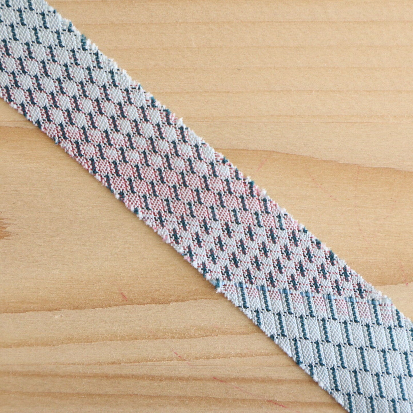 Gradation of blue and vermilion, kasuri pattern, pongee (YY02008094)