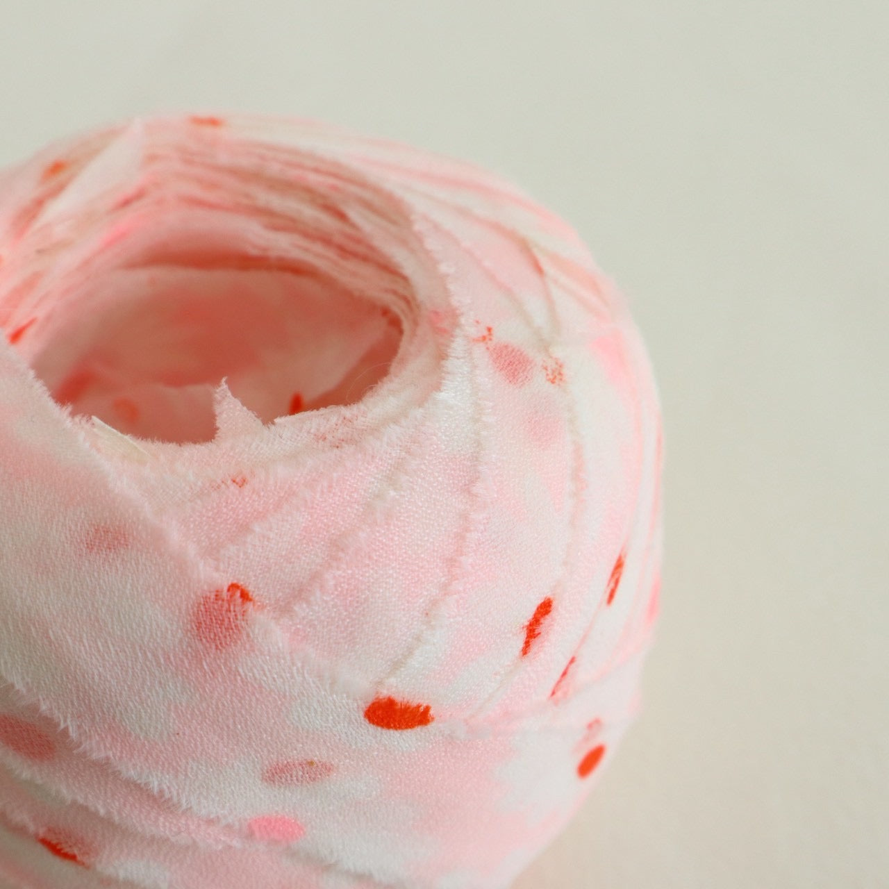 ピンクに花柄・化繊(Y02512006）