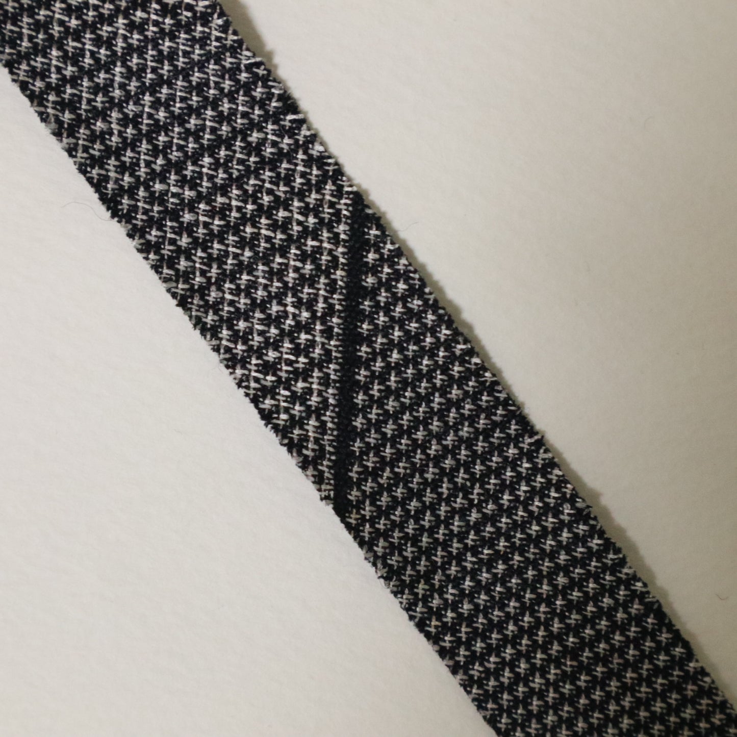 Black pongee (Y02511005)