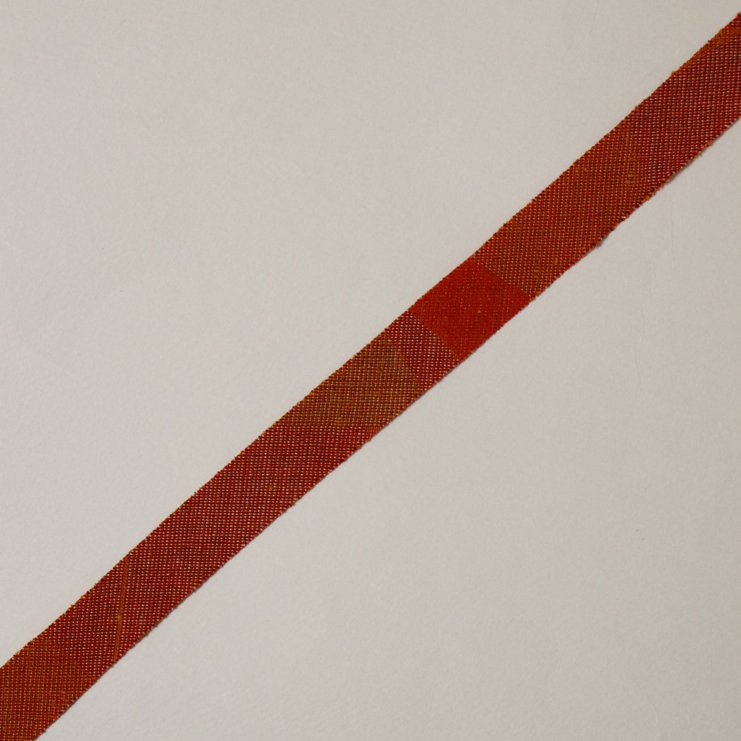 Orange, brick, and brown gradation with mixed weave (Y02601008)