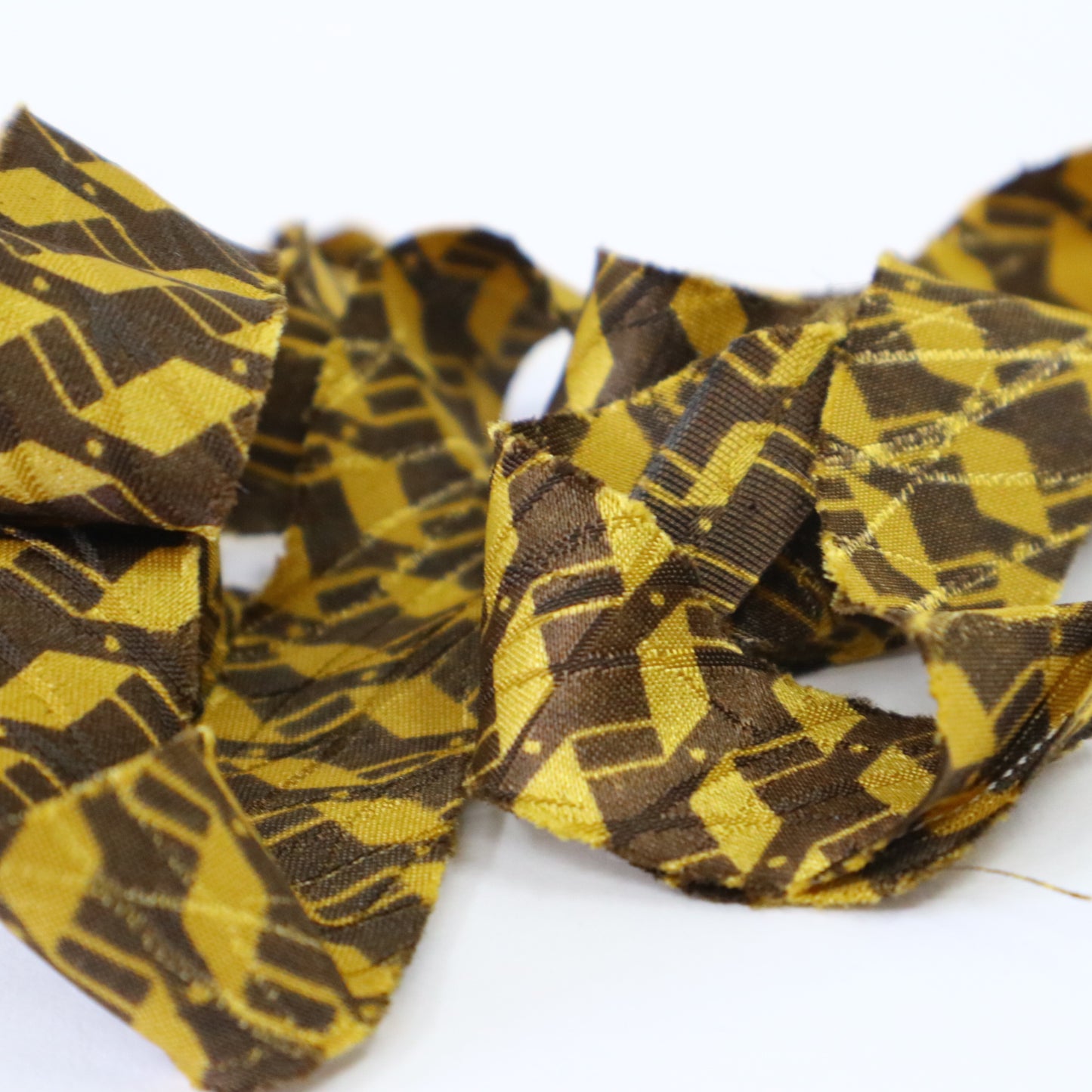 [Recommended Yarn for Bears] 30m Ball / Brown Square Pattern / Synthetic Fiber (Y02206012)