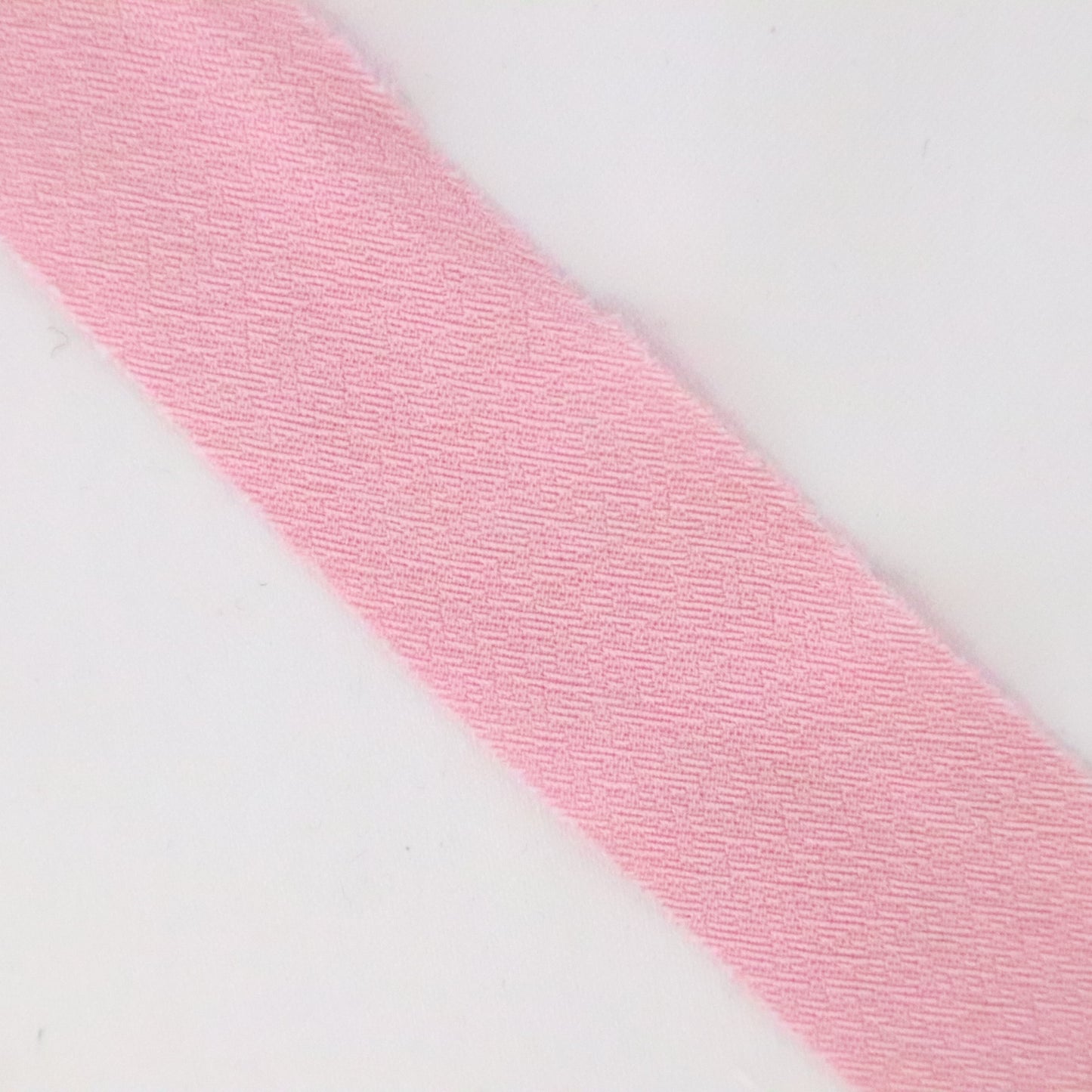Pale pink (bluish pink) plain crepe (Y02306014)