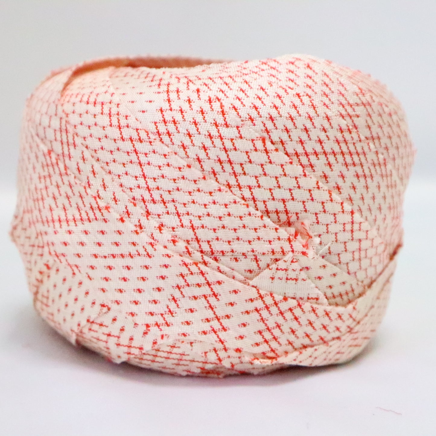 Red peony pattern, kasuri pattern, pongee on white background (Y02308021)