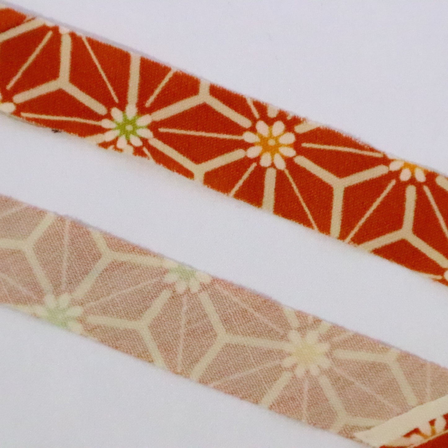 Orange wool with hemp leaf pattern (Y02309025)