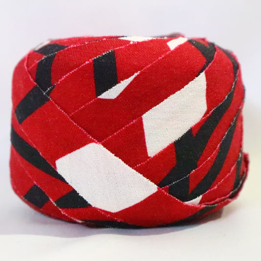 Dark brown with black and white geometric pattern/wool (Y02311029)