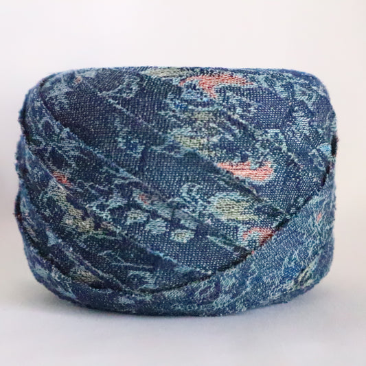 Indigo with floral pattern and wool (Y02311034)