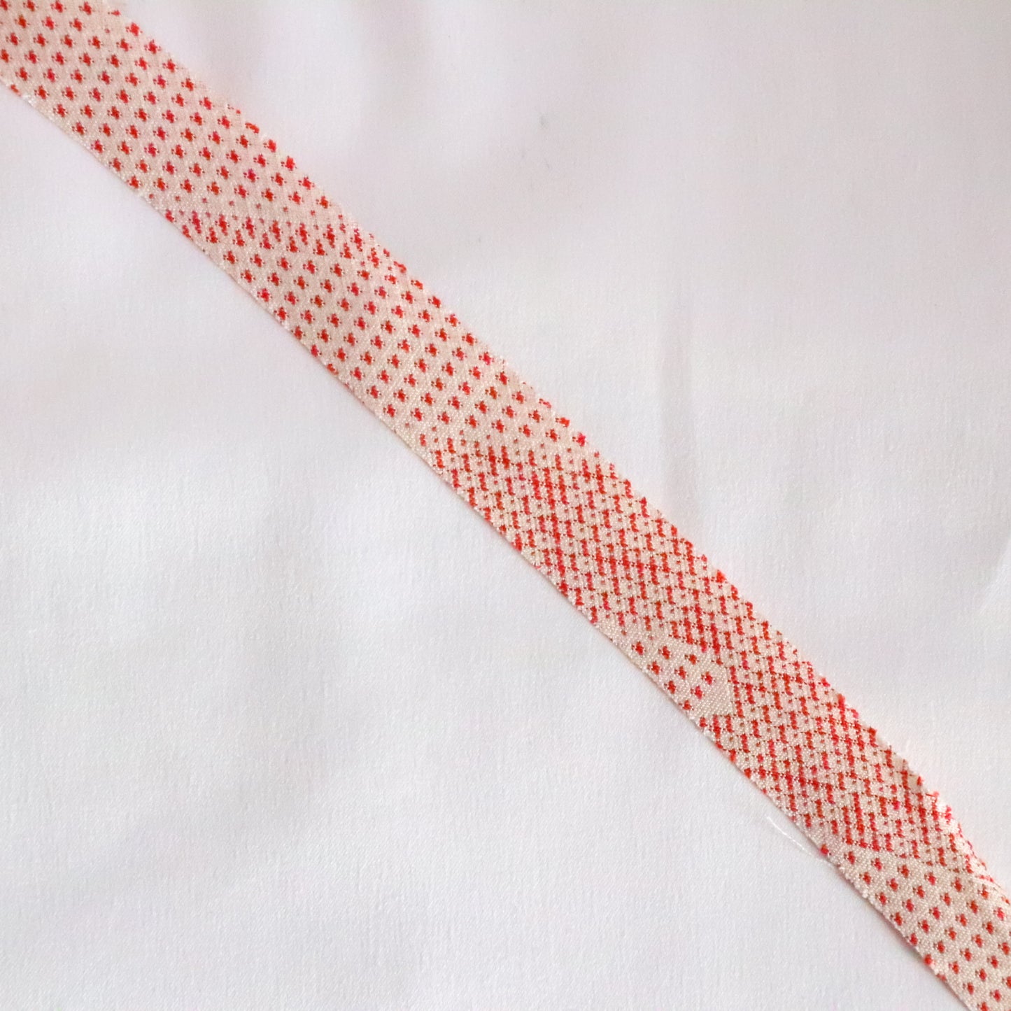 Red abstract pattern on white background, pongee (Y02312010)