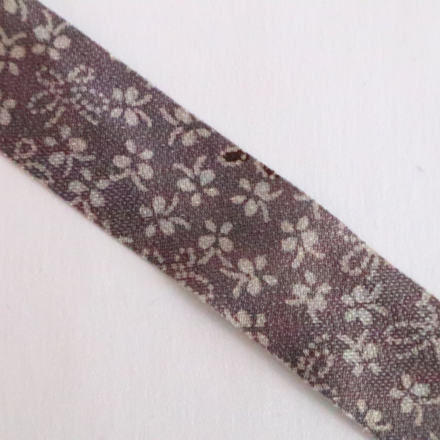 Gray-purple butterfly/wool (Y02310039)