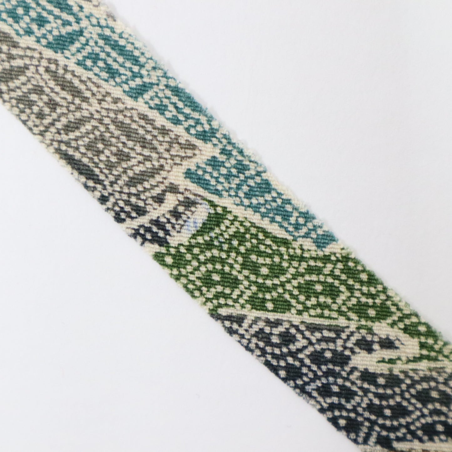 Chirimen fan pattern (Y02408005)