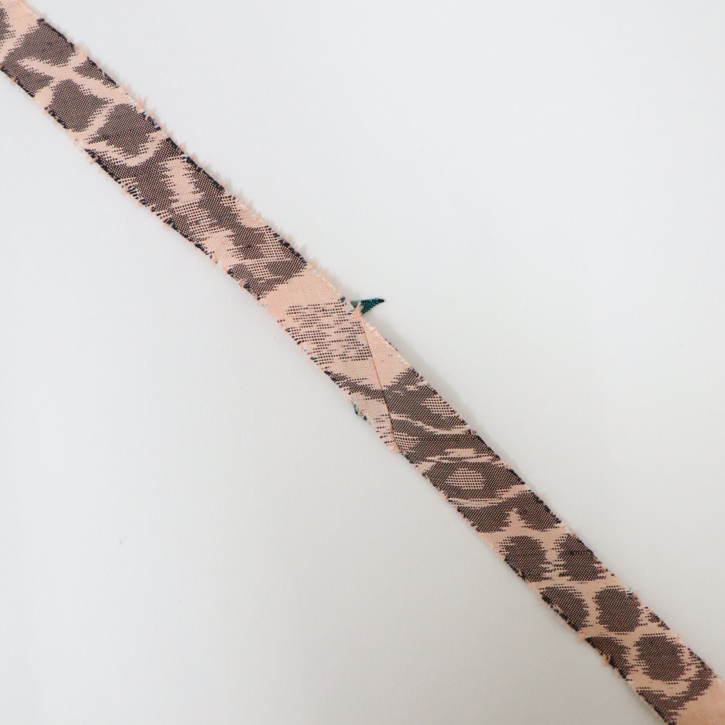 Pink and gray patterned tsumugi (Y00000908)