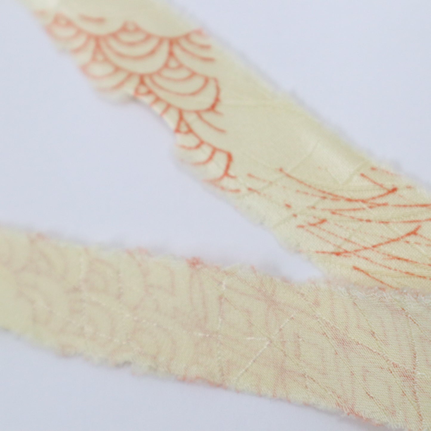 White and red auspicious crepe (Y02012021)