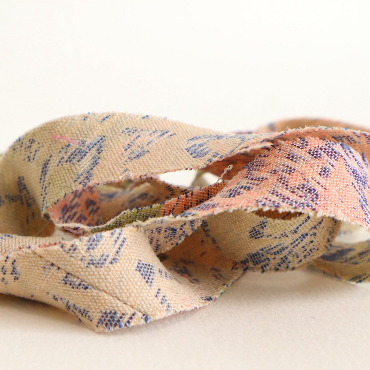 Beige with navy and pink abstract pattern - wool (Y02601005)