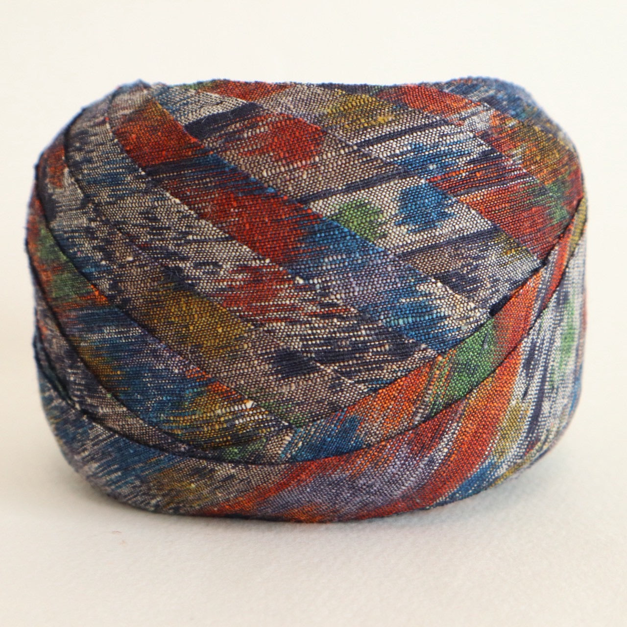 灰色に抽象絣柄・紬(Y02512005）