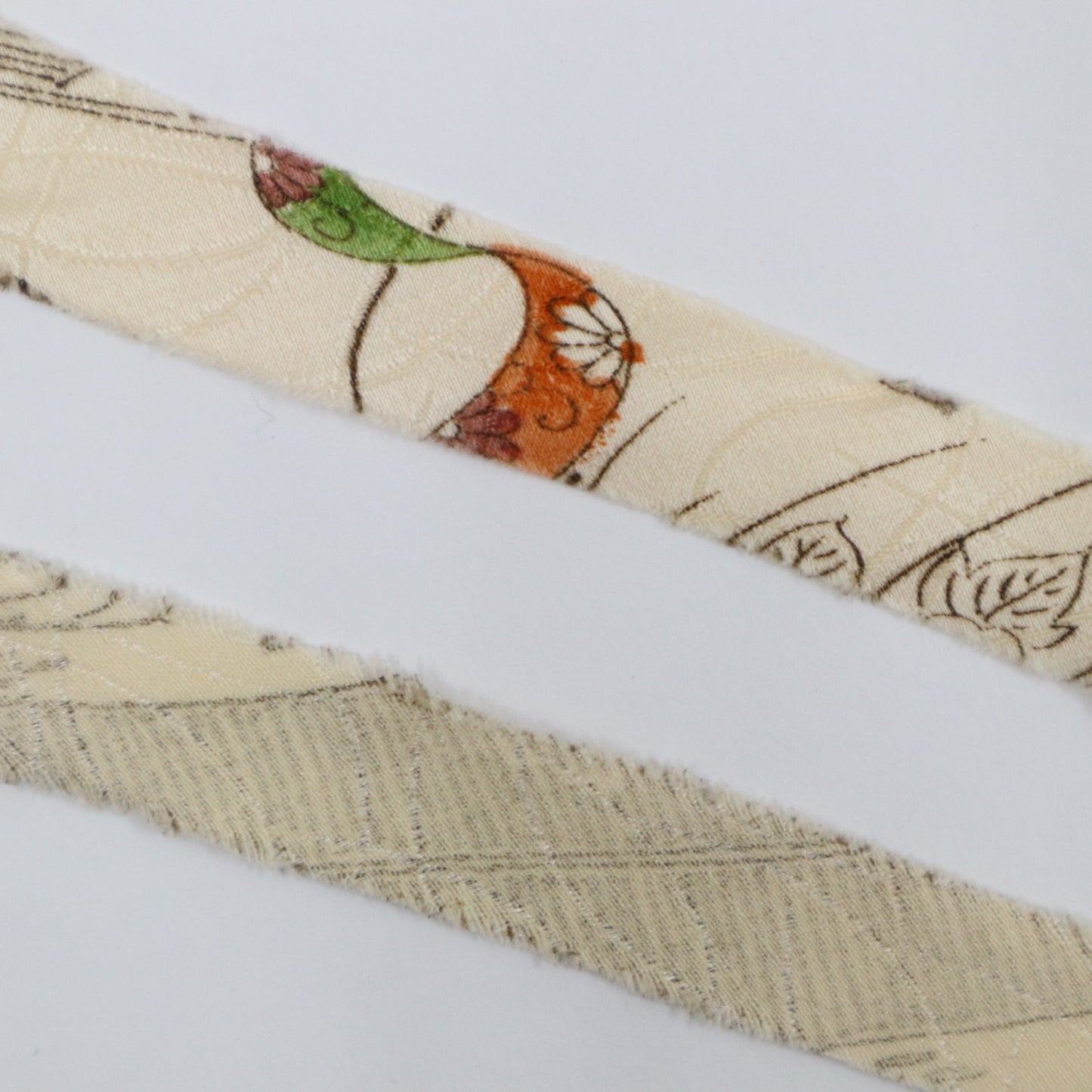 Unbleached mansion with floral pattern (Y02206015)