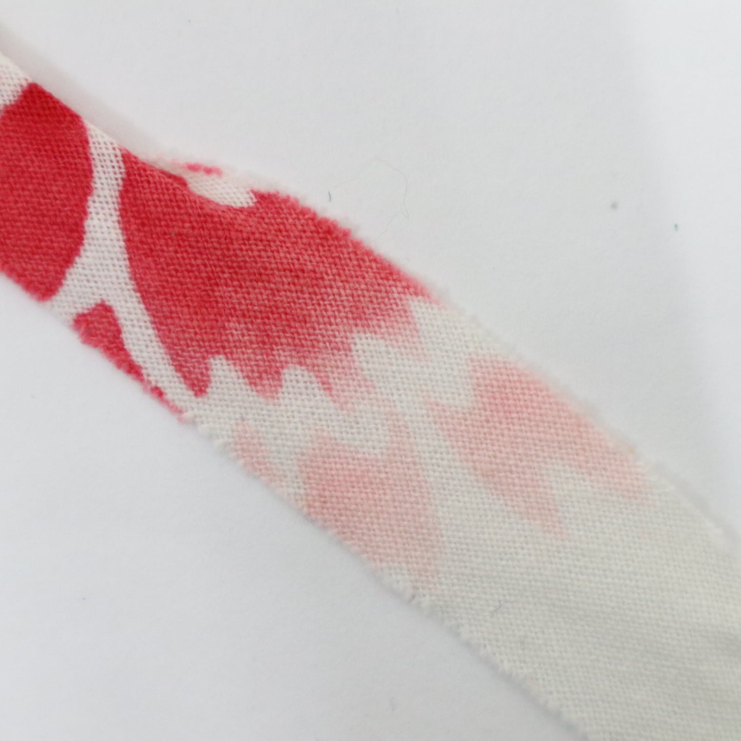 White yukata with floral pattern (Y02410027)