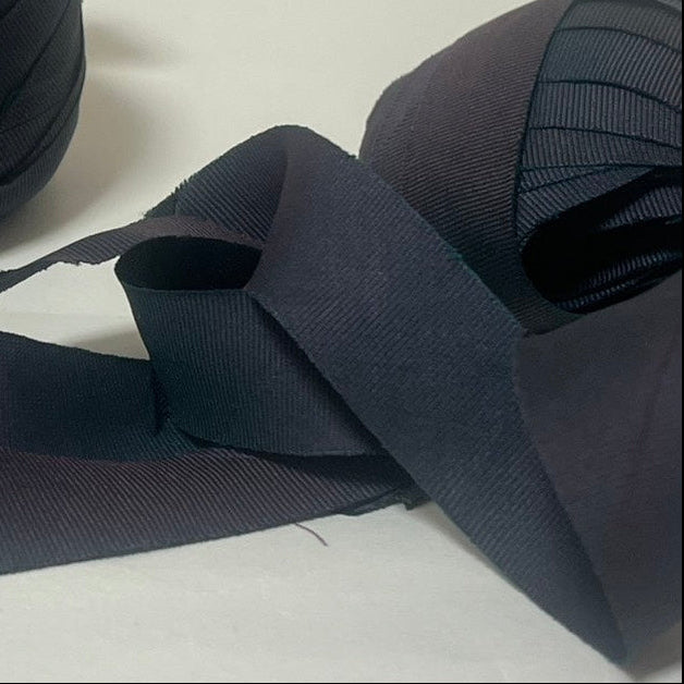 玉虫色と紫の光沢