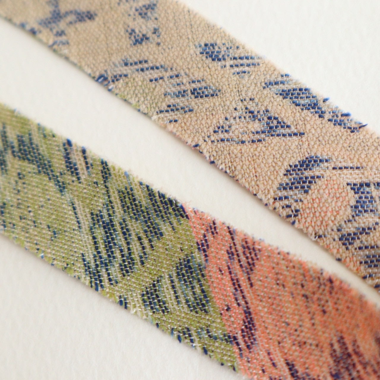 Beige with navy and pink abstract pattern - wool (Y02601005)