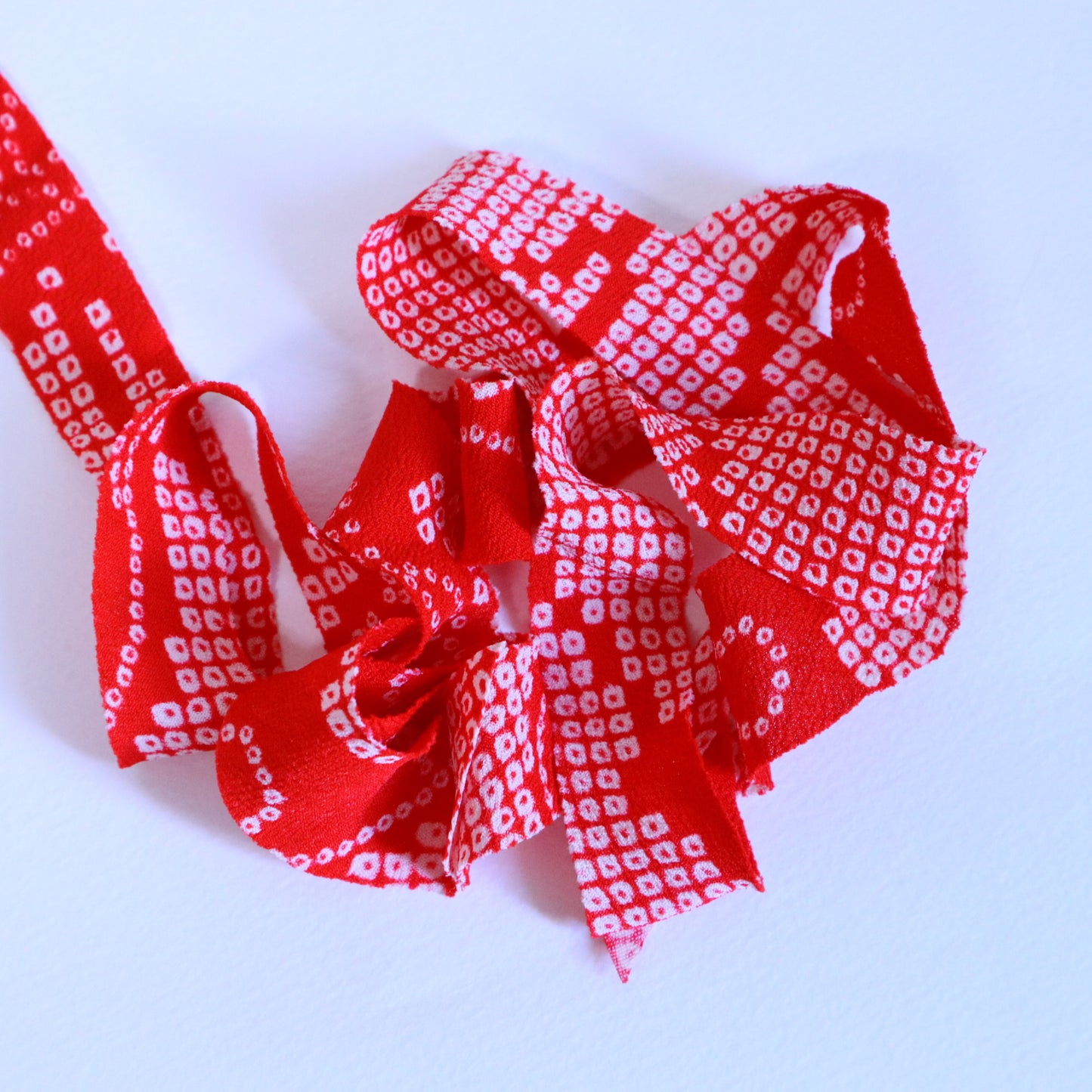 Red tie-dyed children's kimono (Y02507001②)