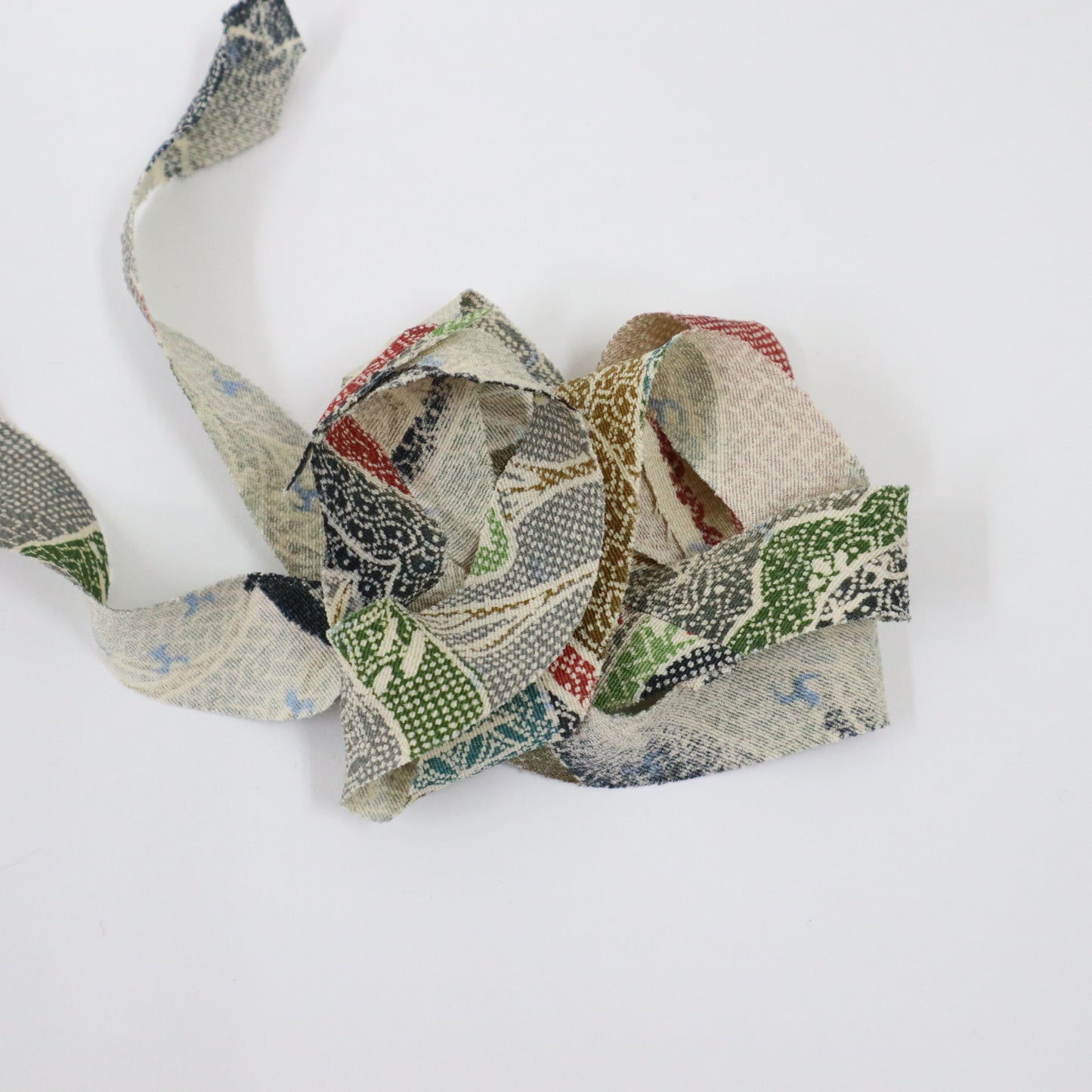 Chirimen fan pattern (Y02408005)