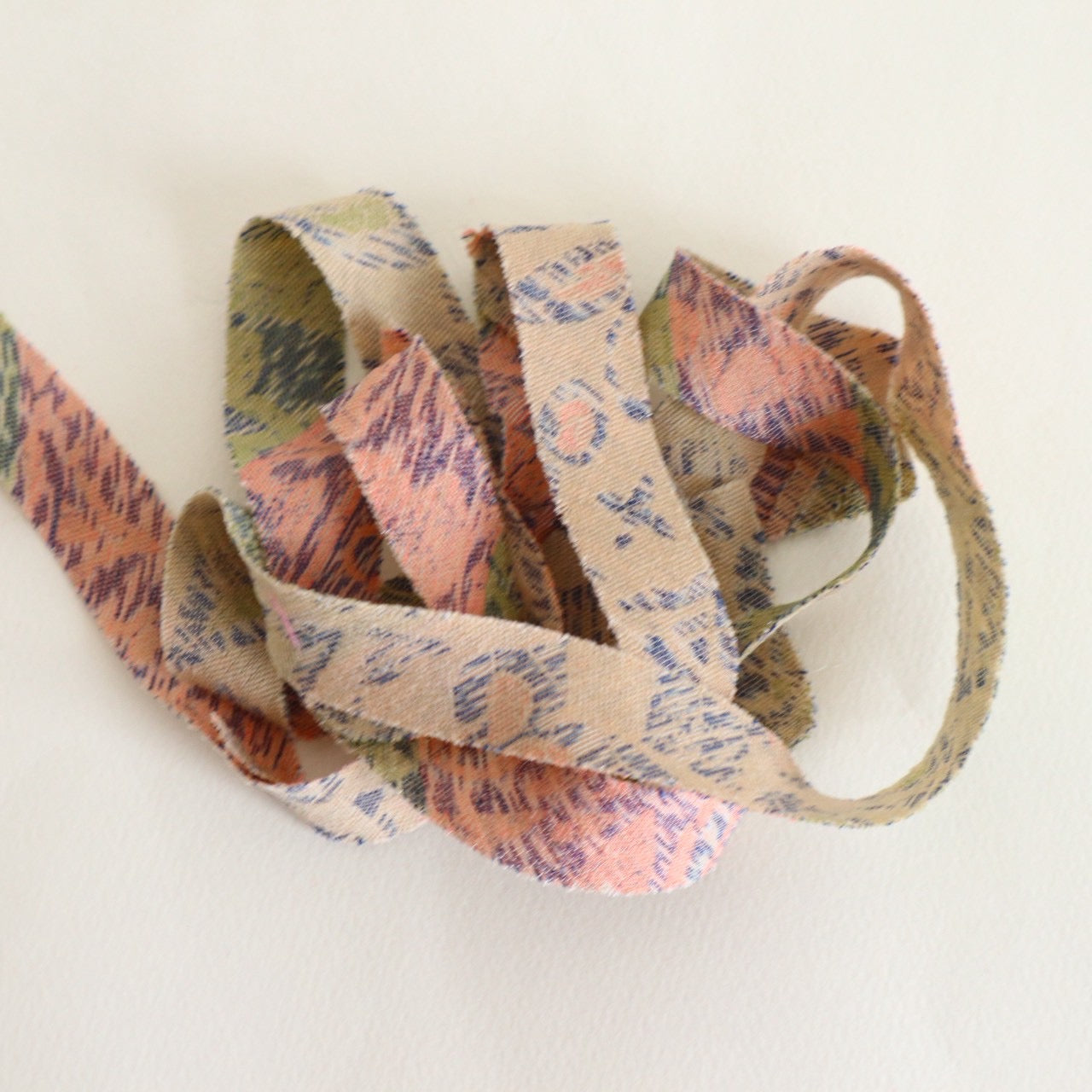 Beige with navy and pink abstract pattern - wool (Y02601005)