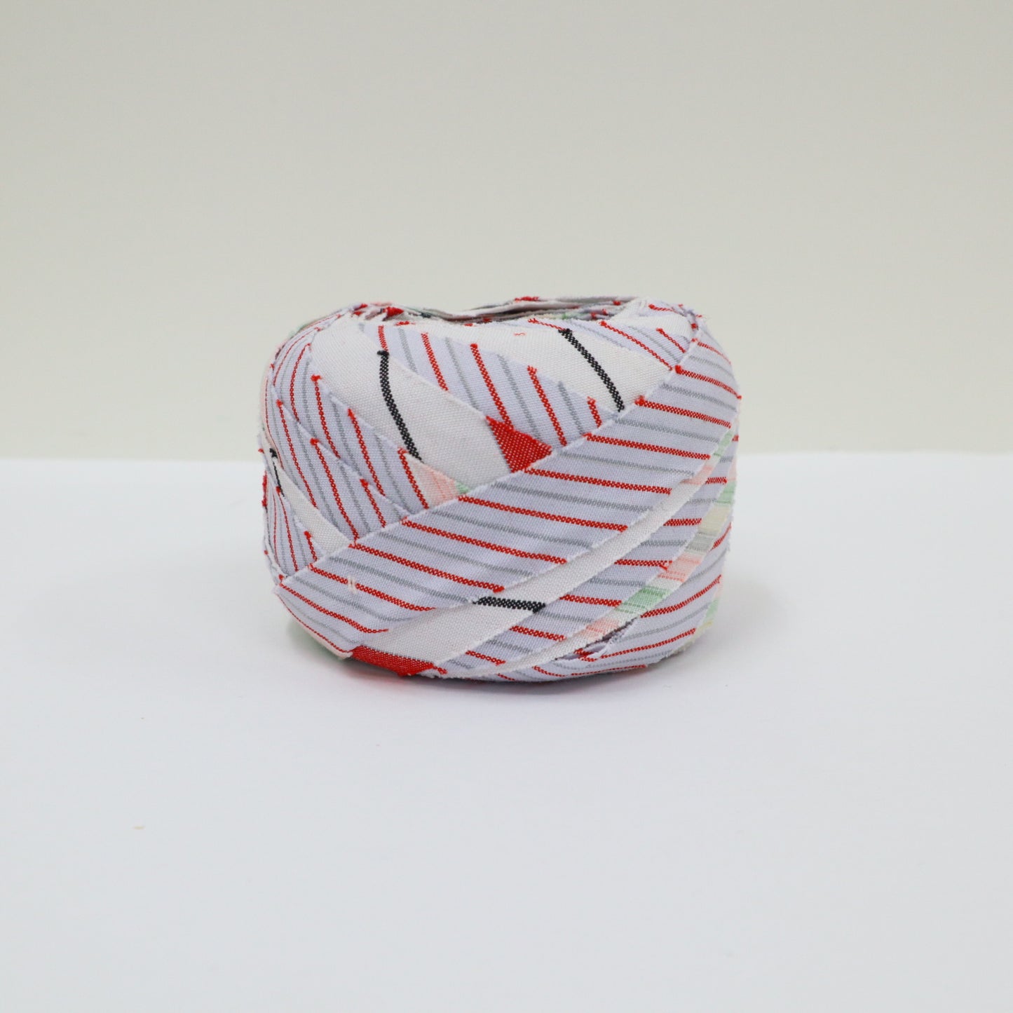 White Yukata Striped Pattern (Y02003084)