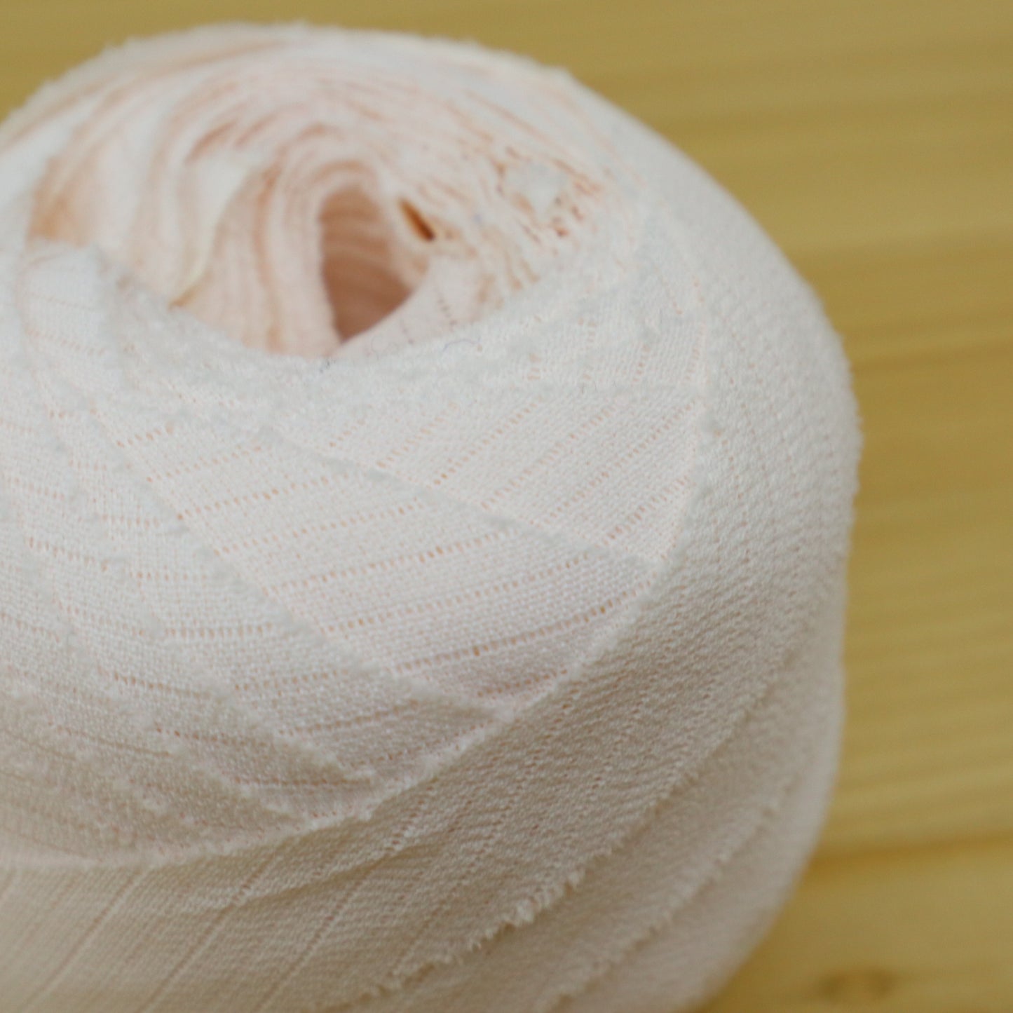 Light pink (Y00000010)