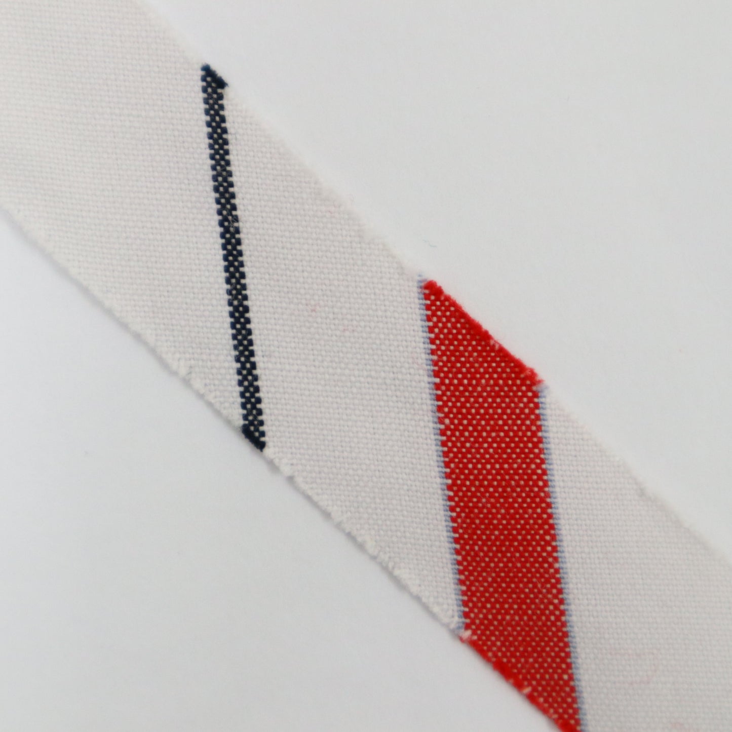 White Yukata Striped Pattern (Y02003084)