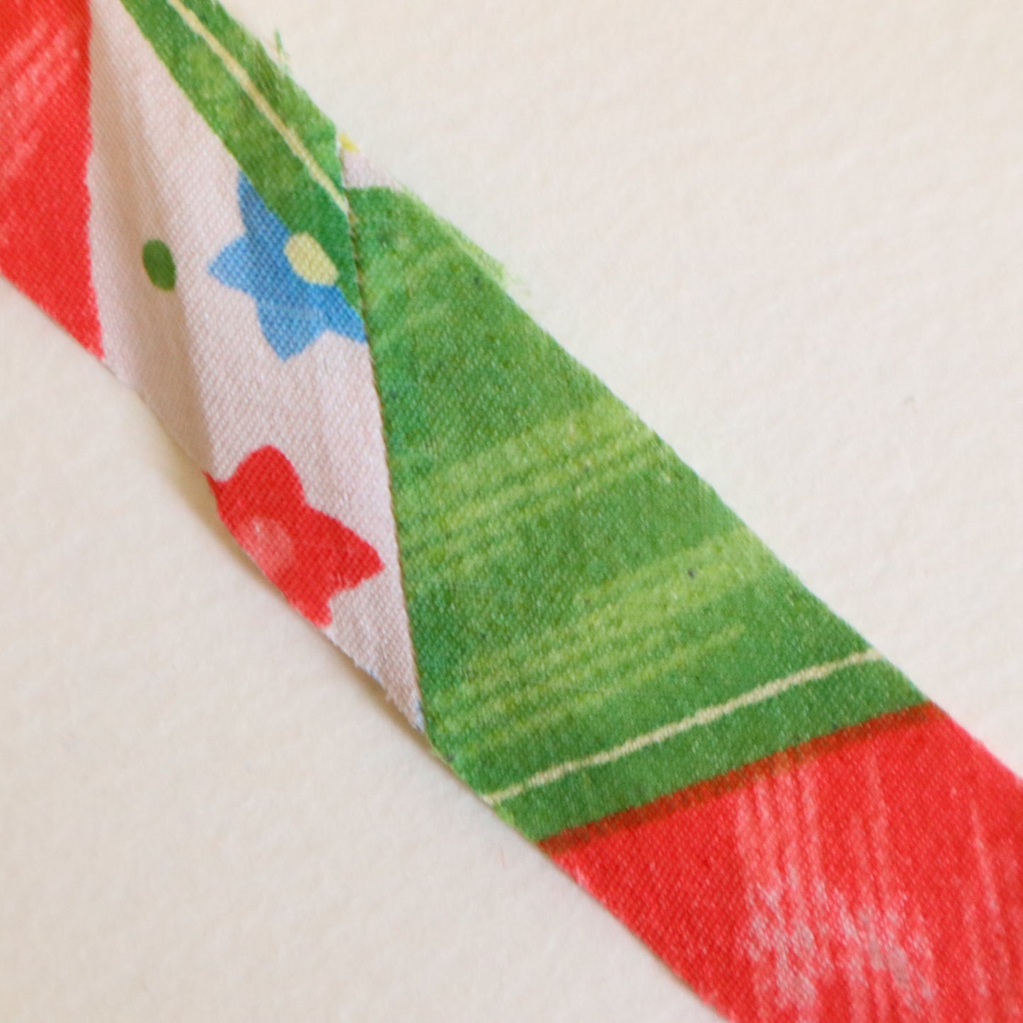 Purple children's kimono with colorful floral pattern (Y02507004)