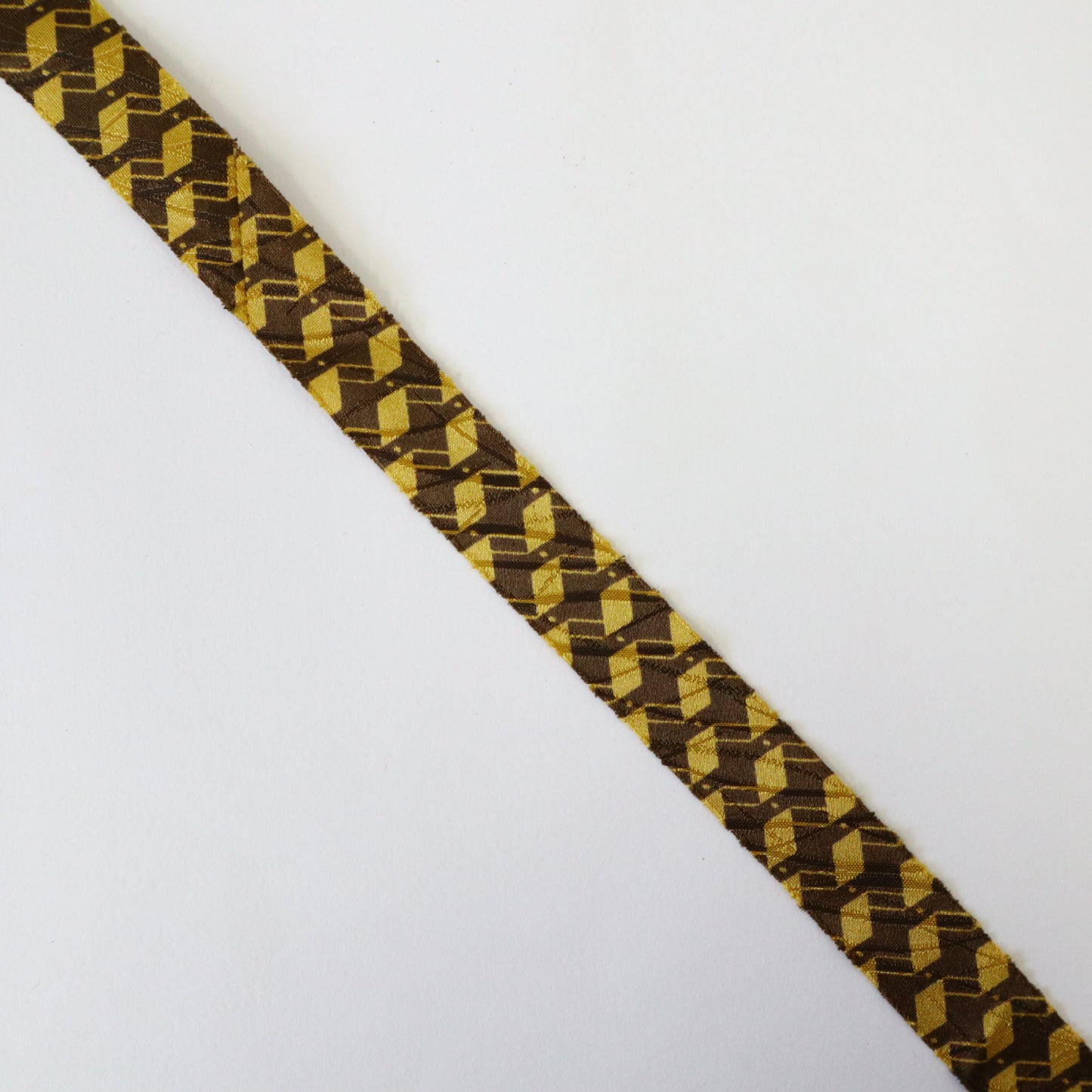 [Recommended Yarn for Bears] 30m Ball / Brown Square Pattern / Synthetic Fiber (Y02206012)