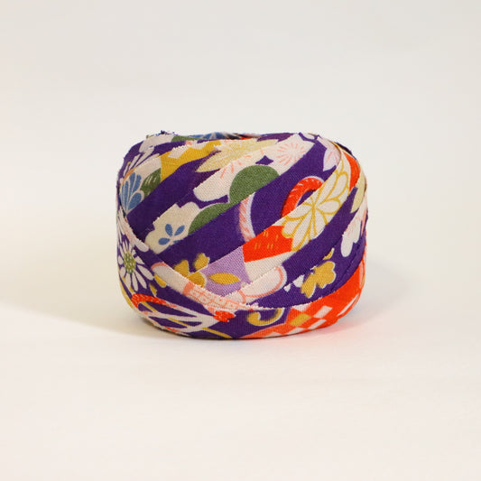 Purple children's kimono with colorful floral pattern (Y02507001①)