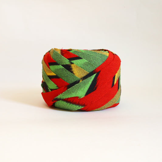 赤に黄色緑の幾何学柄・交織（Y02509005）