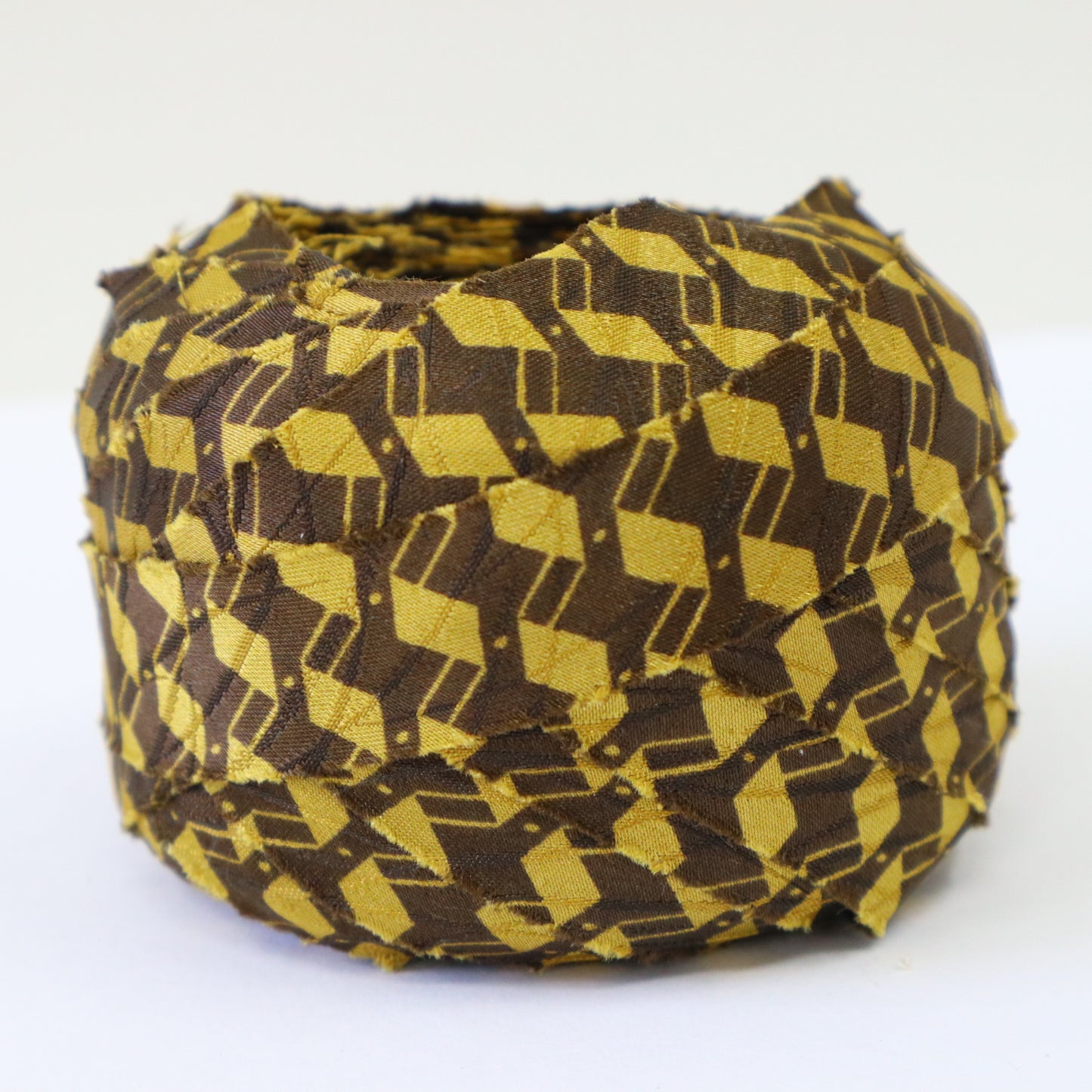 [Recommended Yarn for Bears] 30m Ball / Brown Square Pattern / Synthetic Fiber (Y02206012)