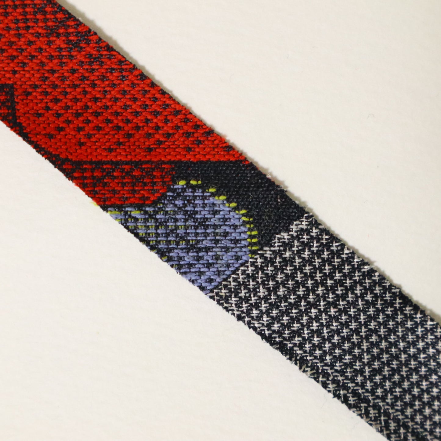 Black pongee (Y02511005)