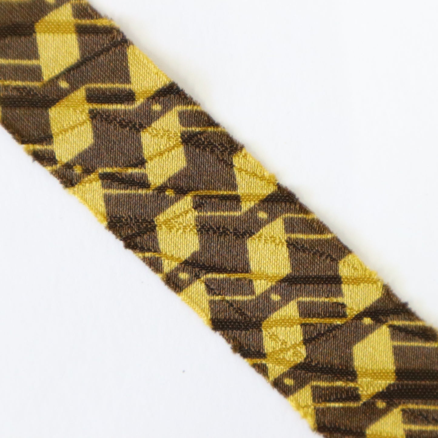 [Recommended Yarn for Bears] 30m Ball / Brown Square Pattern / Synthetic Fiber (Y02206012)