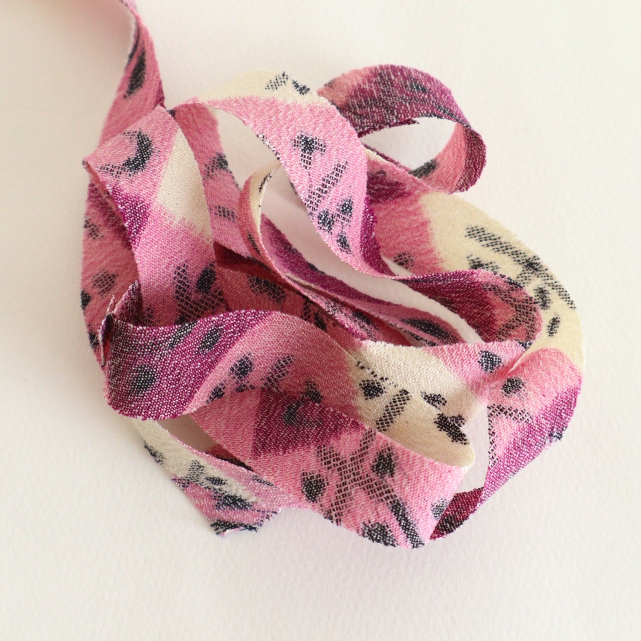 紫に白の大きな格子柄・紬(Y02512003）