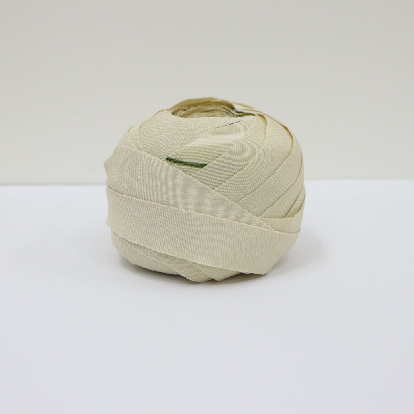 Light green crepe (Y02410029)